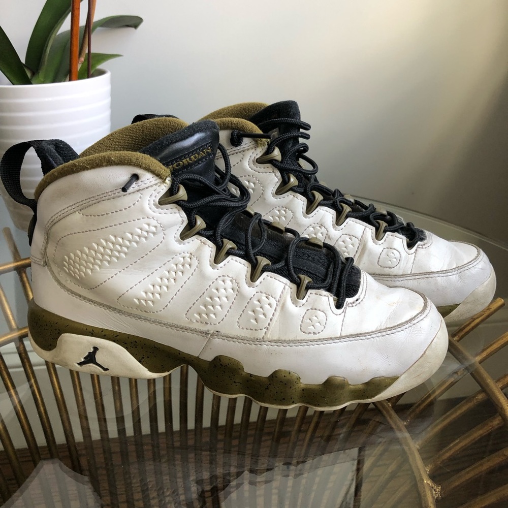 Air Jordan 9 Retro “Statue”